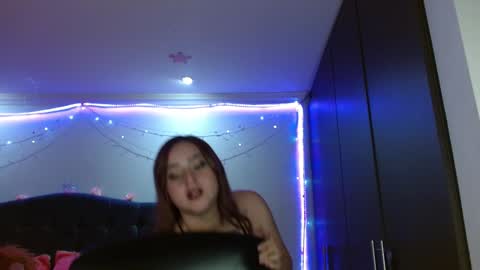 Snapshot of sunflower_dance chatting on 12/07/24, 01:14 Jeraldine online show from 12/07/24, 01:14