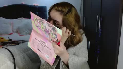 Snapshot of sunflower_dance chatting on 12/21/24, 03:58 Jeraldine online show from 12/21/24, 03:58