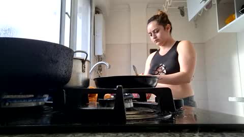 Snapshot of sunflower_dance chatting on 02/16/25, 09:27 Jeraldine online show from 02/16/25, 09:27