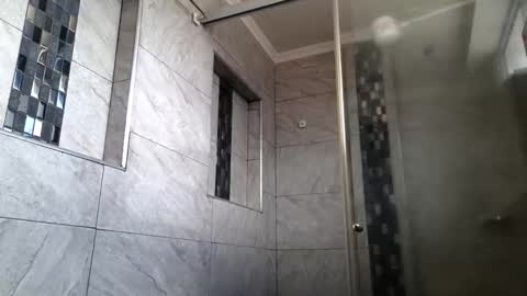 Snapshot of sunflower_dance chatting on 10/18/25, 06:41 Jeraldine online show from 10/18/25, 06:41