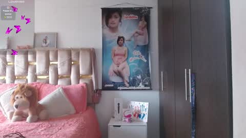 Snapshot of sunflower_dance chatting on 10/27/25, 09:41 Jeraldine online show from 10/27/25, 09:41