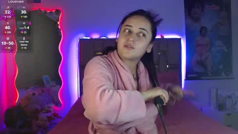 Snapshot of sunflower_dance chatting on 01/10/26, 01:40 Jeraldine online show from 01/10/26, 01:40