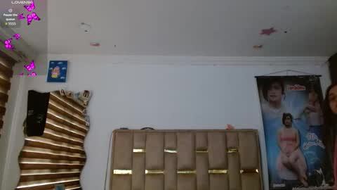 Snapshot of sunflower_dance chatting on 01/10/26, 07:37 Jeraldine online show from 01/10/26, 07:37