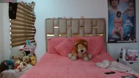 Snapshot of sunflower_dance chatting on 01/16/26, 07:51 Jeraldine online show from 01/16/26, 07:51