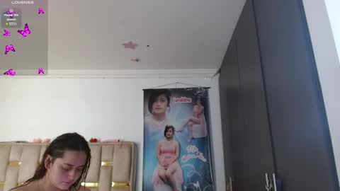 Snapshot of sunflower_dance chatting on 02/17/26, 06:36 Jeraldine online show from 02/17/26, 06:36