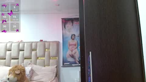 Snapshot of sunflower_dance chatting on 02/22/26, 02:13 Jeraldine online show from 02/22/26, 02:13