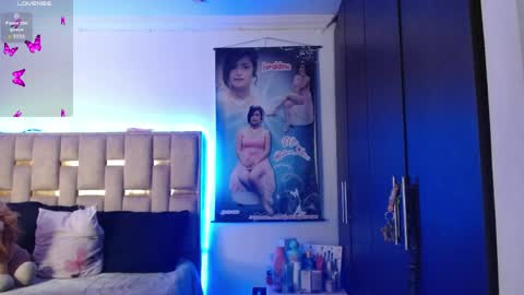 Snapshot of sunflower_dance chatting on 03/28/26, 06:07 Jeraldine online show from 03/28/26, 06:07