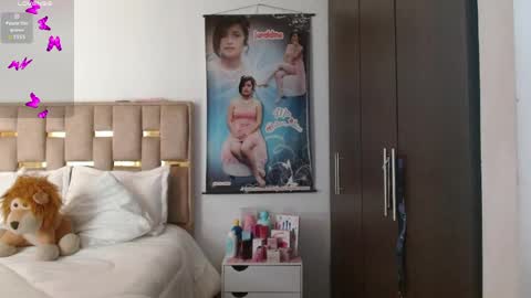 Snapshot of sunflower_dance chatting on 04/11/26, 01:26 Jeraldine online show from 04/11/26, 01:26