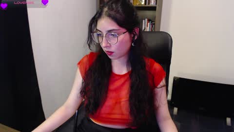 Snapshot of sunflower_uwu chatting on 02/07/25, 12:20  violetta  online show from 02/07/25, 12:20