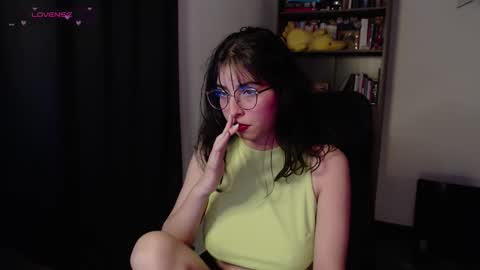 Snapshot of sunflower_uwu chatting on 03/19/26, 09:19 violetta online show from 03/19/26, 09:19