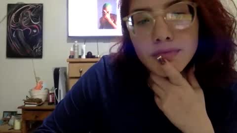 Snapshot of sunflower_woods chatting on 12/22/25, 11:02 Sunnie Syns online show from 12/22/25, 11:02