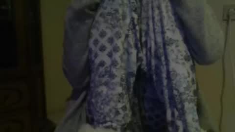 Snapshot of suni_bitch chatting on 03/12/26, 03:29 suni online show from 03/12/26, 03:29