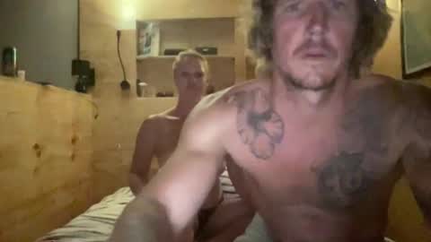 Snapshot of sunkissedsinners chatting on 12/01/25, 08:36 sunkissedsinners online show from 12/01/25, 08:36