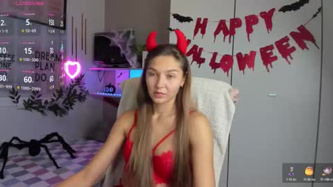 Sofia online show from 10/27/25, 02:43