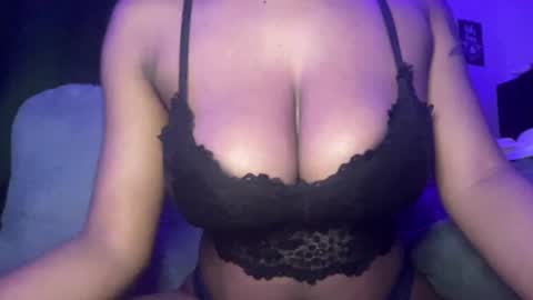 sunn3ie online show from 11/22/25, 01:48