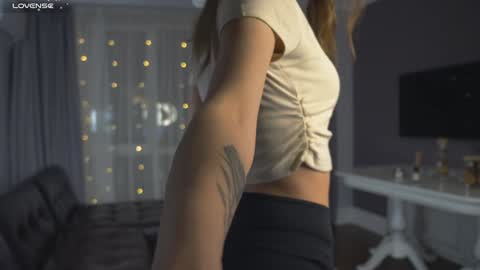 Kate online show from 02/01/25, 06:19