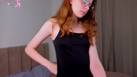 Snapshot of sunnfay chatting on 09/08/25, 03:22 Becky online show from 09/08/25, 03:22