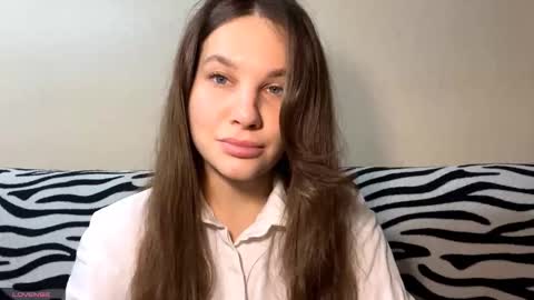 Snapshot of sunnigoethe chatting on 12/01/25, 02:27 Luna online show from 12/01/25, 02:27