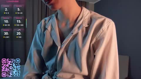 Snapshot of sunnivagaillard chatting on 03/08/26, 01:14 Kiki online show from 03/08/26, 01:14