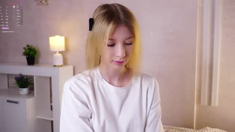 Lily online show from 06/06/26, 02:44
