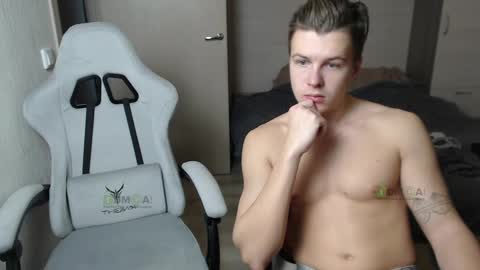 Alice and Sergey online show from 02/18/25, 04:59