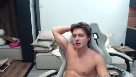 Alice and Sergey online show from 10/18/25, 10:21