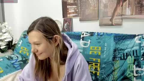 Snapshot of sunny__sammy chatting on 10/26/25, 01:22 Sammy online show from 10/26/25, 01:22