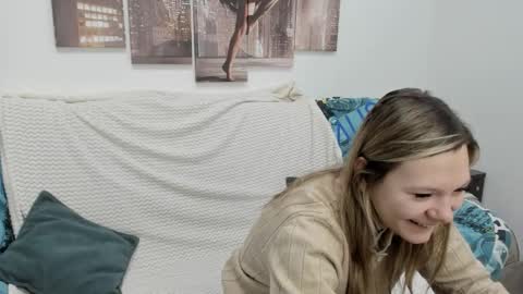 Snapshot of sunny__sammy chatting on 11/22/25, 11:15 Sammy online show from 11/22/25, 11:15