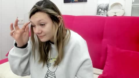 Snapshot of sunny__sammy chatting on 12/03/25, 01:35 Sammy online show from 12/03/25, 01:35