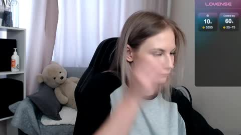 Naomi online show from 04/01/26, 05:41