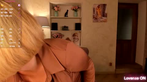 Snapshot of sunny_katty chatting on 12/03/25, 08:56 Sunny Katty online show from 12/03/25, 08:56