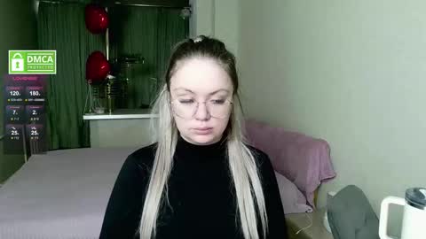 Snapshot of sunny_mood chatting on 02/19/26, 06:31 sunny mood online show from 02/19/26, 06:31