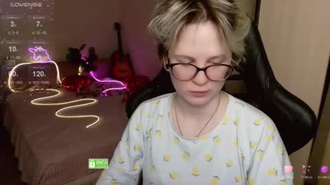 Snapshot of sunny_mood chatting on 03/29/26, 06:24 sunny mood online show from 03/29/26, 06:24