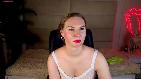 Snapshot of sunny_nicoleee chatting on 07/05/26, 01:34 sunny_nicoleee online show from 07/05/26, 01:34