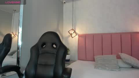  S U N N Y online show from 10/23/25, 12:37