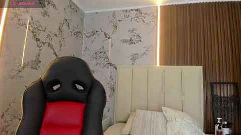  S U N N Y online show from 11/12/25, 12:49