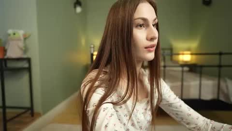 Snapshot of sunrisealice chatting on 03/19/26, 08:40 Alice online show from 03/19/26, 08:40