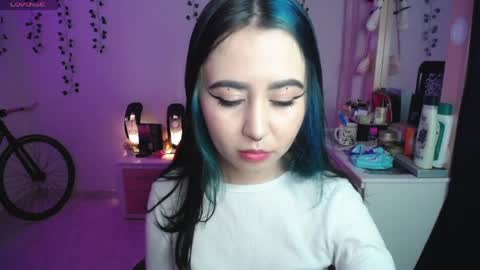 Snapshot of sunset_pienk chatting on 04/15/26, 05:03 Sunset online show from 04/15/26, 05:03