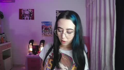 Snapshot of sunset_pienk chatting on 05/12/26, 02:08 Sunset online show from 05/12/26, 02:08