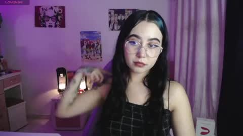 Snapshot of sunset_pienk chatting on 06/19/26, 07:45 Sunset online show from 06/19/26, 07:45