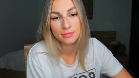 sunsetwithava online show from 09/18/25, 05:42