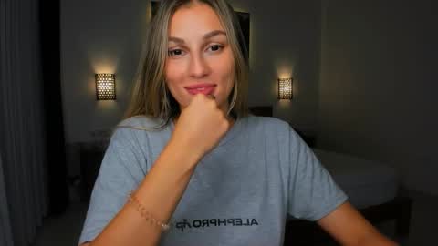 sunsetwithava online show from 10/21/25, 12:39