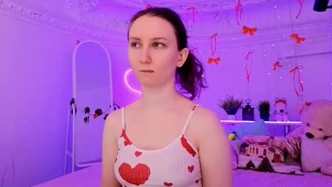 Snapshot of sunshine_blaze chatting on 02/11/26, 01:38 Alice online show from 02/11/26, 01:38