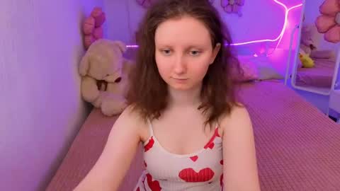 Snapshot of sunshine_blaze chatting on 04/30/26, 01:39 Alice online show from 04/30/26, 01:39