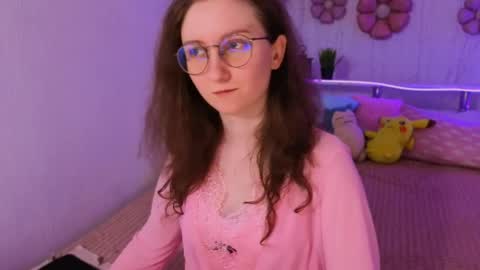 Snapshot of sunshine_blaze chatting on 05/07/26, 02:33 Alice online show from 05/07/26, 02:33