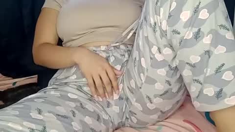 Annie online show from 01/11/25, 08:54