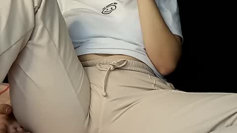 Annie online show from 02/19/25, 11:04