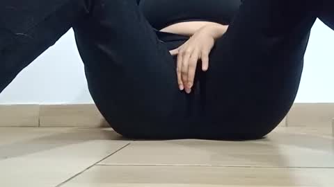 Annie online show from 09/14/25, 11:15