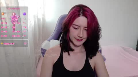 Snapshot of sunshine_girl9 chatting on 04/23/26, 08:44 sunshine_girl9 online show from 04/23/26, 08:44