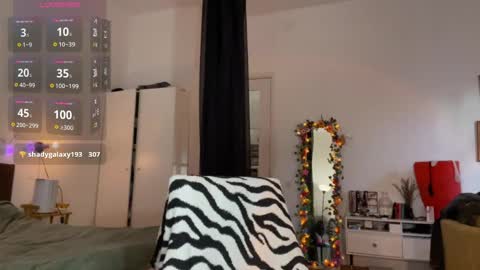 Snapshot of sunshine_lina chatting on 04/27/26, 08:12 Lina online show from 04/27/26, 08:12
